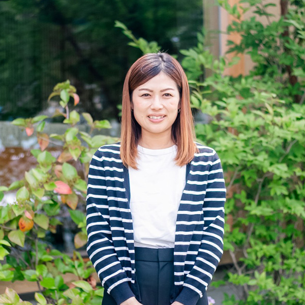 中村　佑美の写真